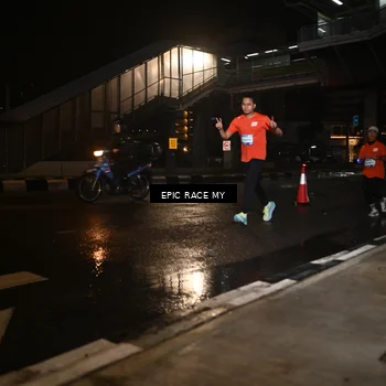 Runner Photo 7713375