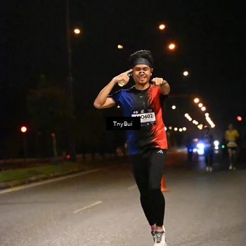 Runner Photo 7713378