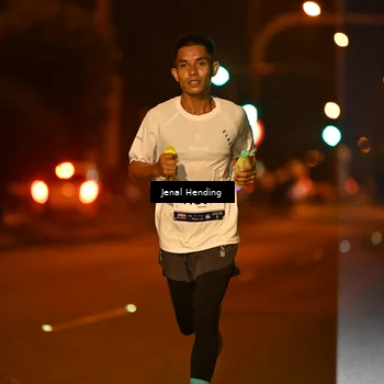 Runner Photo 7713390