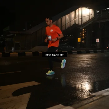 Runner Photo 7713391