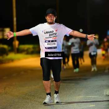 Runner Photo 7713406