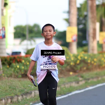 Runner Photo 7713413