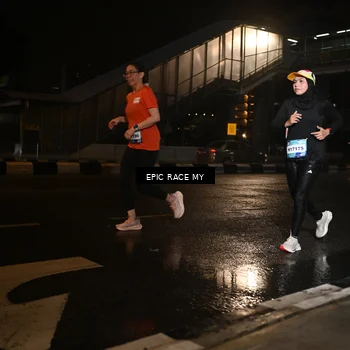 Runner Photo 7713417