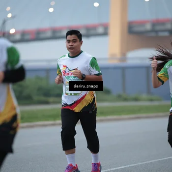 Runner Photo 7713418