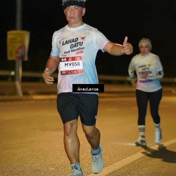 Runner Photo 7713428