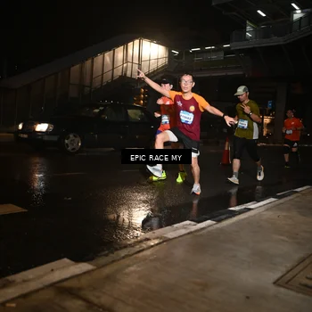 Runner Photo 7713460