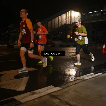 Runner Photo 7713465