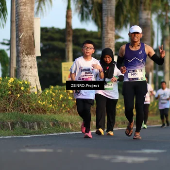 Runner Photo 7713479