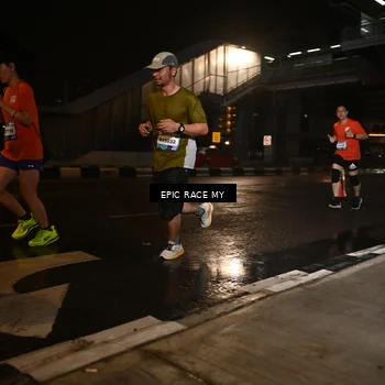 Runner Photo 7713481