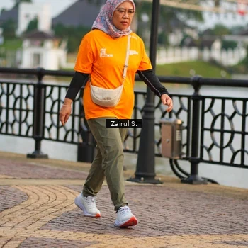 Runner Photo 7713496