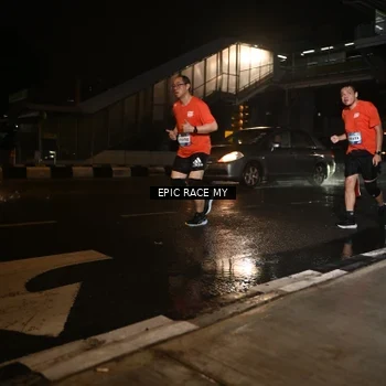 Runner Photo 7713503