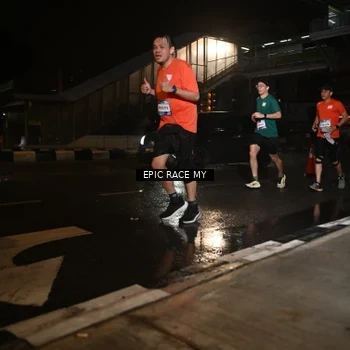 Runner Photo 7713513