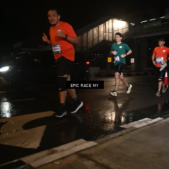 Runner Photo 7713542