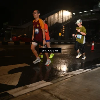 Runner Photo 7713545