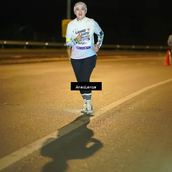 Runner Photo 7713550