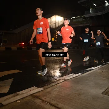 Runner Photo 7713598