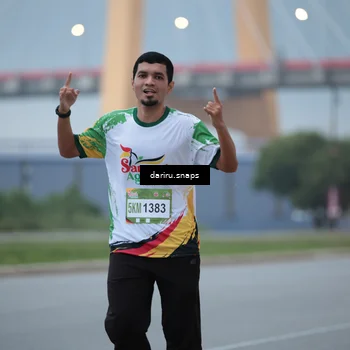 Runner Photo 7713609