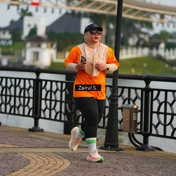Runner Photo 7713614