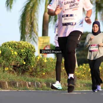 Runner Photo 7713619