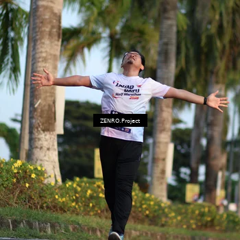 Runner Photo 7713632