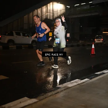 Runner Photo 7713637