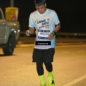 Runner Photo 7713642