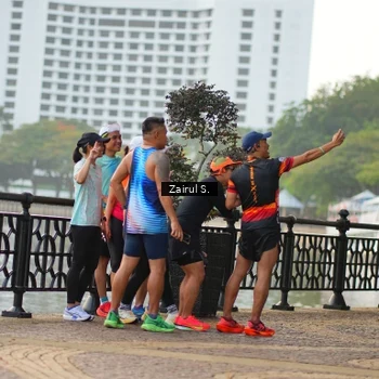 Runner Photo 7713648