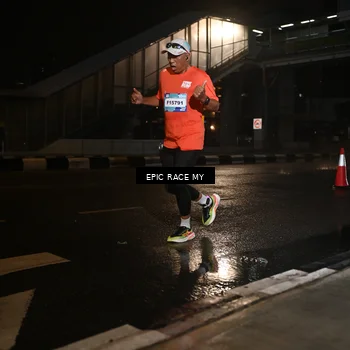 Runner Photo 7713654