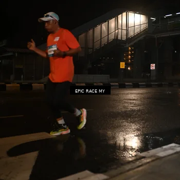 Runner Photo 7713658