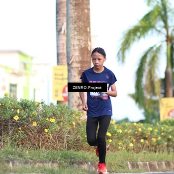 Runner Photo 7713664