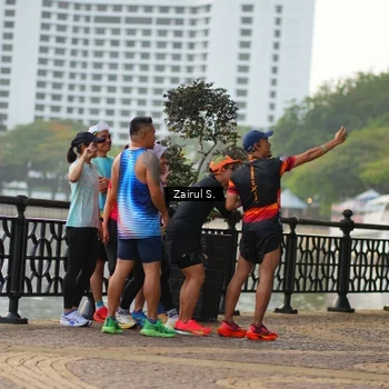 Runner Photo 7713671