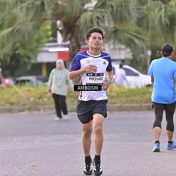 Runner Photo 7713673