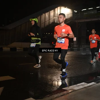 Runner Photo 7713683