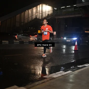 Runner Photo 7713688