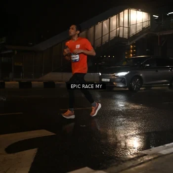 Runner Photo 7713713