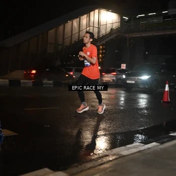 Runner Photo 7713714