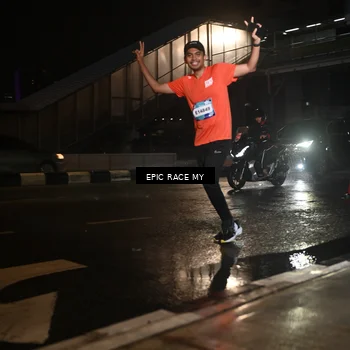 Runner Photo 7713717