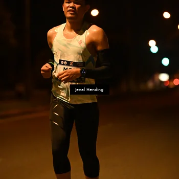 Runner Photo 7713729