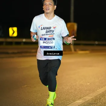 Runner Photo 7713730