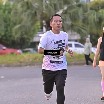 Runner Photo 7713733