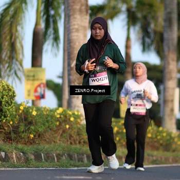 Runner Photo 7713734