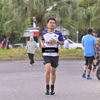 Runner Photo 7713736