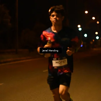 Runner Photo 7713751