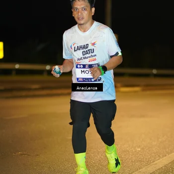 Runner Photo 7713754