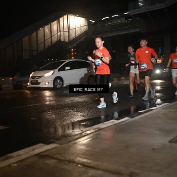 Runner Photo 7713756