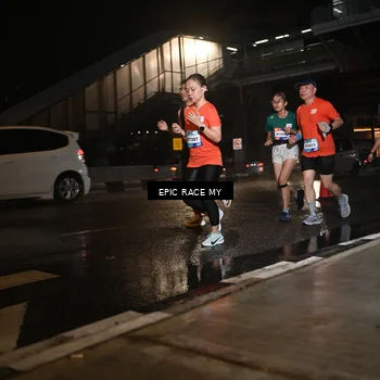 Runner Photo 7713758