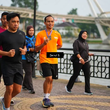 Runner Photo 7713761
