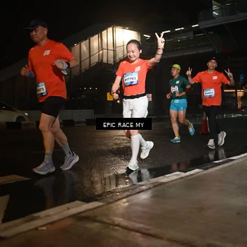 Runner Photo 7713774