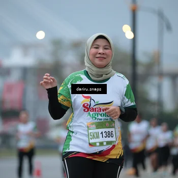 Runner Photo 7713780