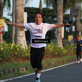 Runner Photo 7713786